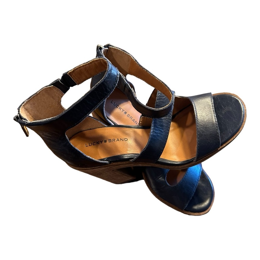 Lucky brand Valka Womens Zipper Stretch Ankle Strap brand new size 8 navy blue.